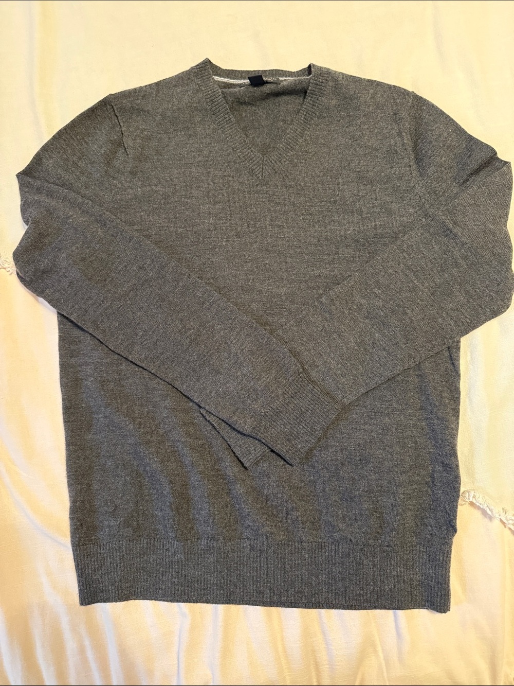 Men's V-Neck sweater